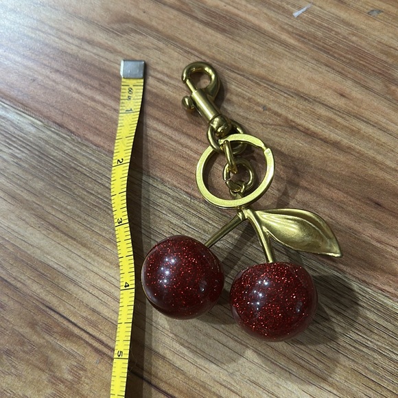 Cherry Charm Key Chain Key Card Wallet Holder Gold Tone & Sparkle Vibrant Red - Picture 4 of 6